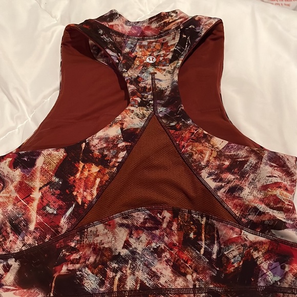 Lululemon Tank Top (Not sure what it’s called) - Picture 3 of 4